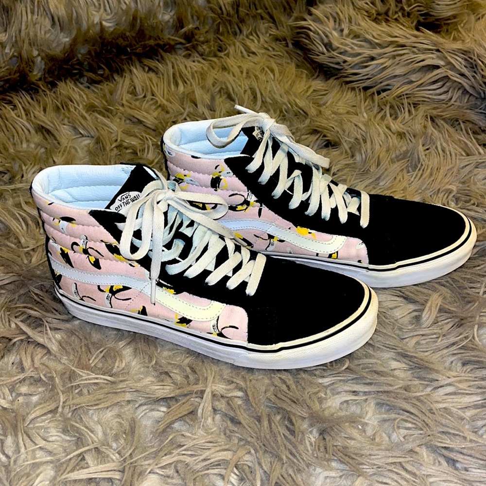 8.5 size Vans Off The Wall high top shoes